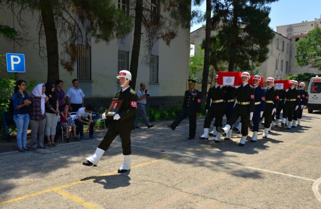 Τουρκία: Το δρόμο της κλιμάκωσης ανοίγει η δολοφονία στρατιωτικού διοικητή